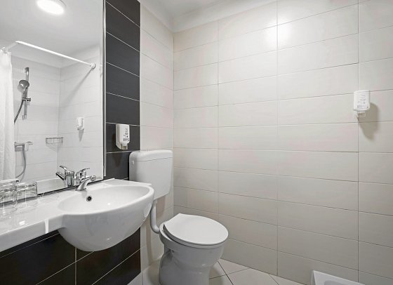 Resort Villas Rubin Apartments - Badbeispiel Appartement 2 Schlafzimmer Standard (Zimmercodierung OB1)