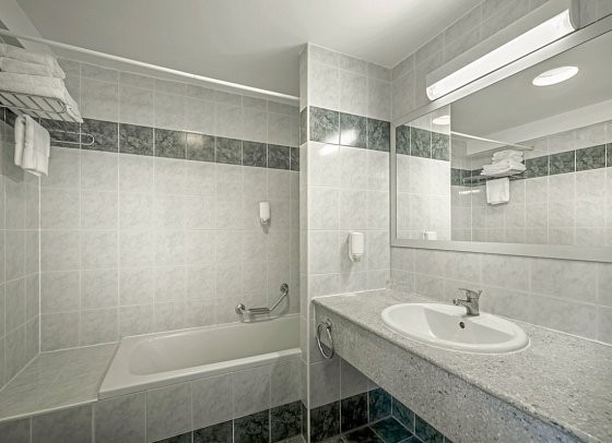 Resort Villas Rubin Apartments - Badbeispiel Studio (Zimmercodierung SB1)
