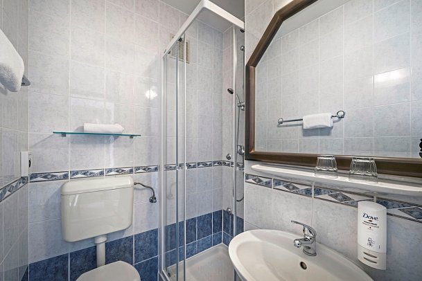 Laguna Maradiso Hotel by Aminess - Beispiel Bad (Zimmercodierungen DB2, DG3, DBC & EB1)