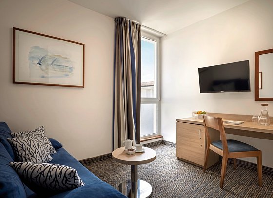 Valamar Sanfior Hotel & Casa - Wohnbeispiel Juniorsuite für 2 plus 2 (Zimmercodierung JBU)