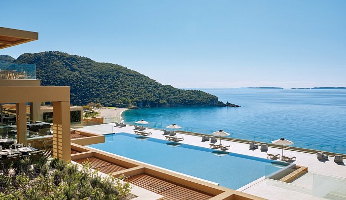 Elix, Mar-Bella Collection