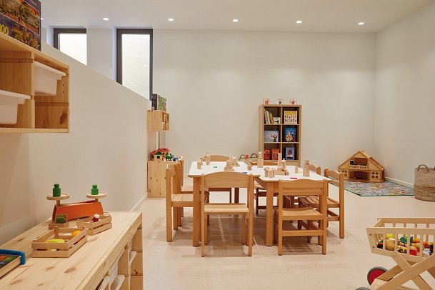 Elix, Mar-Bella Collection