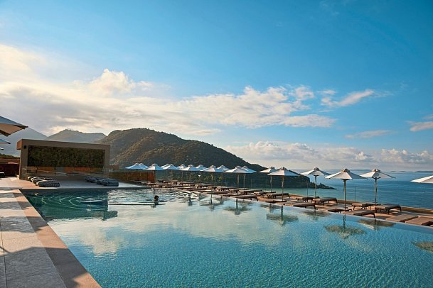 Elix, Mar-Bella Collection