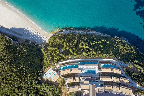 Elix, Mar-Bella Collection