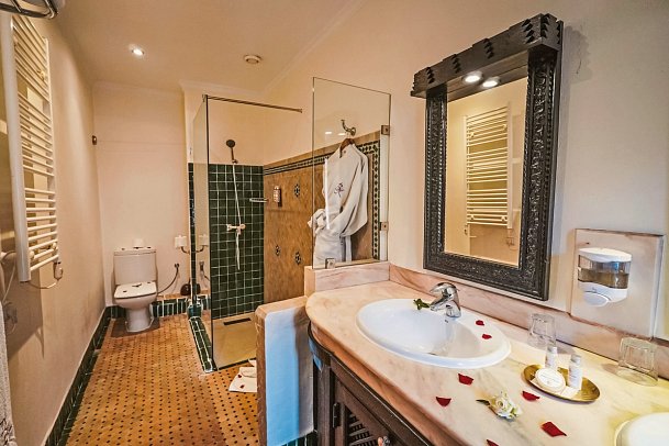 Riad Les Borjs de la Kasbah - Wohnbeispiel Bad Premium (Zimmercodierung DM1)