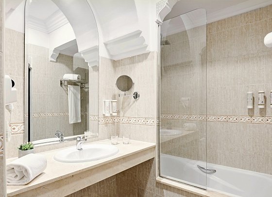 Iberostar Waves Club Palmeraie Marrakech - Wohnbeispiel Bad (Zimmercodierungen DB1, DBG, DBP, DB2, FV1, DB3, D1G, D1P.DB4, FV2, D2G, D4G, DB5, DB6, D3G & D5G)