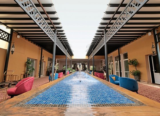 El Olivar Palace