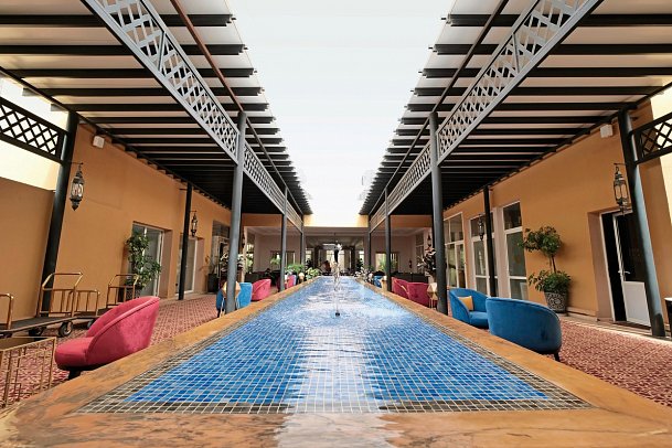 El Olivar Palace