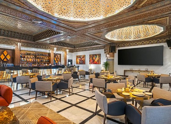 Savoy Le Grand Hotel by Pickalbatros