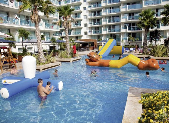 Blaumar Hotel - Poolanlage