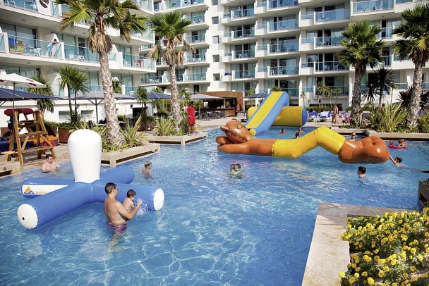 Blaumar - Poolanlage