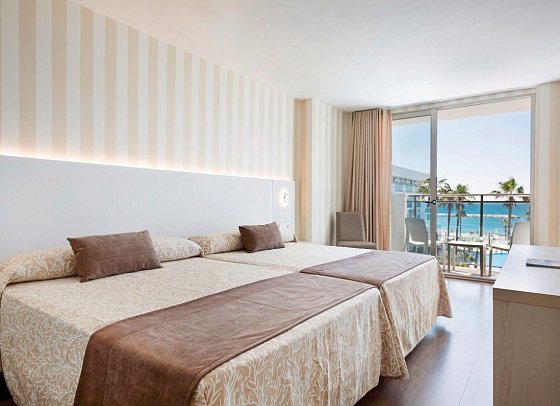 Best Marítim - Wohnbeispiel Familienzimmer seitl. Meerblick (Zimmercodierung FBN)