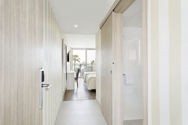 Best Marítim - Wohnbeispiel Familienzimmer seitl. Meerblick (Zimmercodierung FBN)