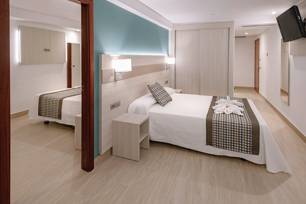 4R Miramar Calafell - Wohnbeispiel Familienzimmer (Zimmercodierung FB1)