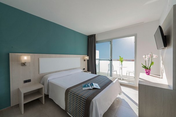 4R Miramar Calafell - Wohnbeispiel Doppelzimmer Meerblick (Zimmercodierung DBM)