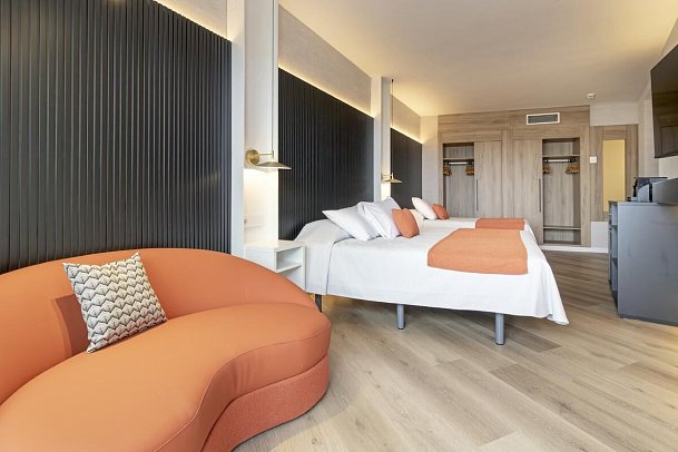 Golden Port Salou & Spa - Wohnbeispiel Doppelzimmer Premium oberste Etage (Zimmercodierung UM3)