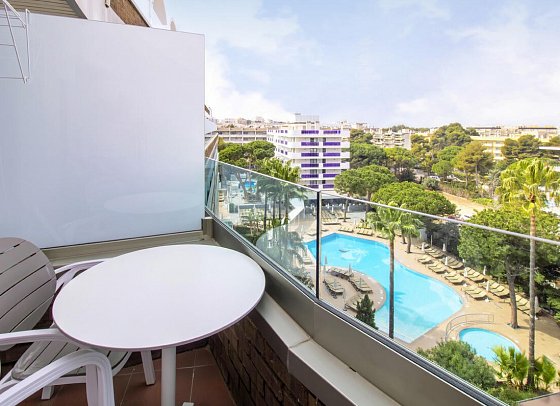 Golden Port Salou & Spa - Balkonbsp. Doppelzimmer Premium oberste Etage (Zimmercodierung UM3)