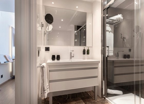 Meliá Sitges - Badbeispiel Doppelzimmer Premium (Zimmercodierung DM1)