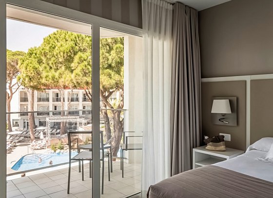Estival Centurión - Wohnbeispiel Doppelzimmer Poolblick oder Meerblick (Zimmercodierung DBP)