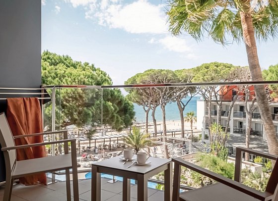 Estival Centurión - Balkonbeispiel Juniorsuite Poolblick oder Meerblick (Zimmercodierung JBP)