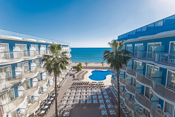 Hotel Augustus - Wohnbeispiel Doppelzimmer Poolblick (Zimmercodierung DGP)