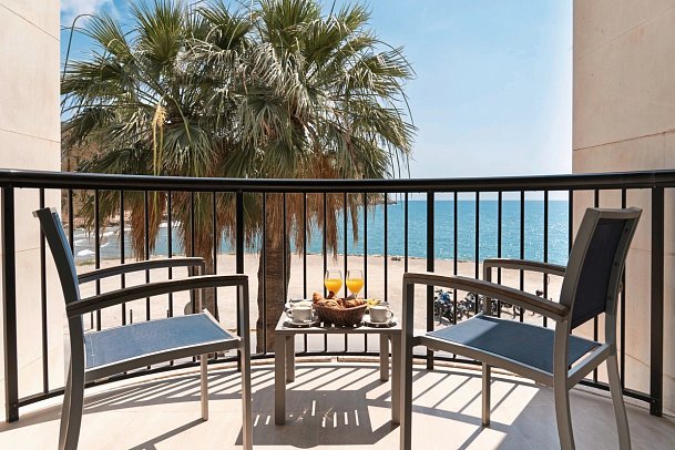 Estela Barcelona - Balkonbeispiel Doppelzimmer Meerblick (Zimmercodierung DBM)