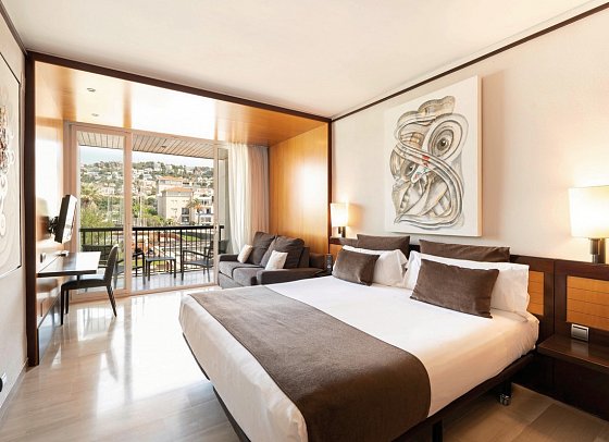 Estela Barcelona - Wohnbeispiel Doppelzimmer Poolblick (Zimmercodierung DBP)