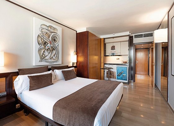 Estela Barcelona - Wohnbeispiel Doppelzimmer Poolblick (Zimmercodierung DBP)