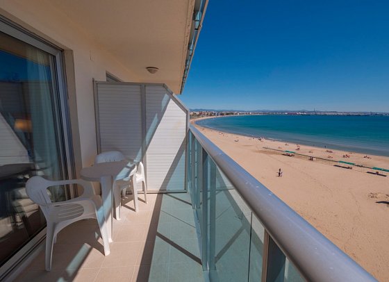 Golden Donaire Beach - Balkonbeispiel Doppelzimmer Meerblick (Zimmercodierung DBM)