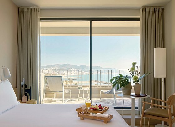 ME Sitges Terramar - Wohnbsp. Doppelzimmer Superior ME seitl. Meerblick (Zimmercodierung DSN)