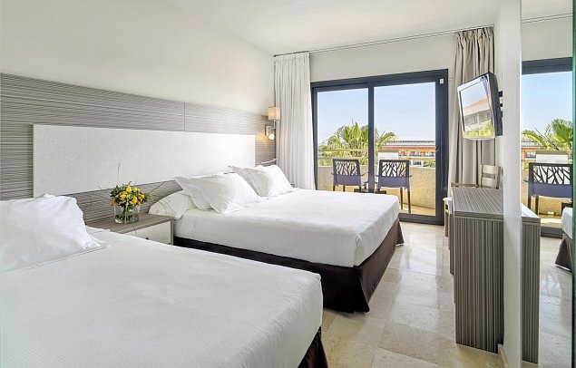 H10 Cambrils Playa - Wohnbeispiel Doppelzimmer Poolblick (Zimmercodierung D1P)