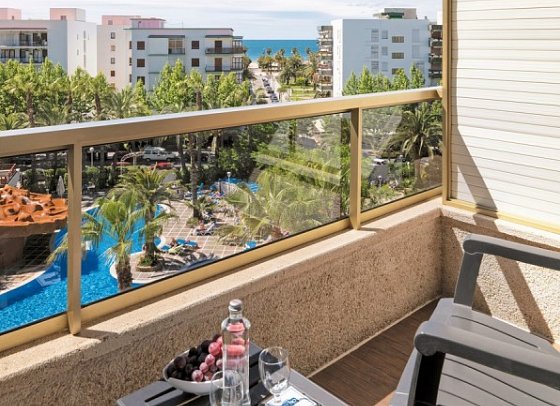 H10 Salou Princess - Balkonbeispiel Doppelzimmer Poolblick (Zimmercodierung D1P)