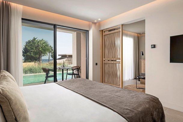 Ella Helea - Suite Swim-Up (Zimmercodierung W1Q)