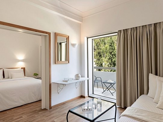 Grecotel Lux Me Dama Dama - Wohnbeispiel Familienzimmer Guestroom mit Landblick (Zimmercodierung FB1)