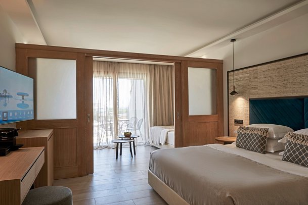 Atlantica Aegean Blue - Familienzimmer Premium seitl. Meerblick (Zimmercodierung FMN)