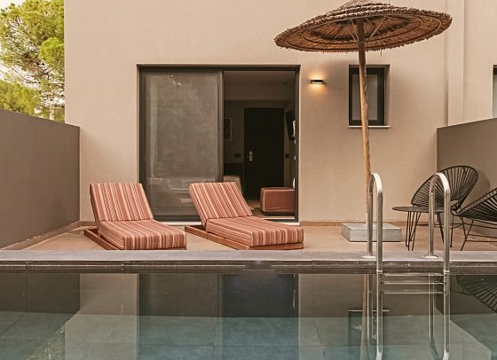 Cook's Club Ialysos Rhodes - Wohnbeispiel Suite Swim up Gemeinschaftspool (Zimmercodierung W1Q)