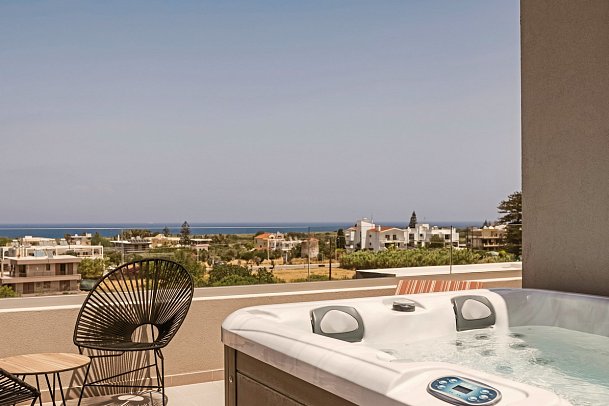 Cook's Club Ialysos Rhodes - Wohnbeispiel Suite mit Dachveranda und Jacuzzi (Zimmercodierung WB2)