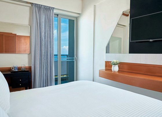 Aquamare City Beach - Wohnbeispiel Doppelzimmer Superior seitl. Meerblick (Zimmercodierung DSN)