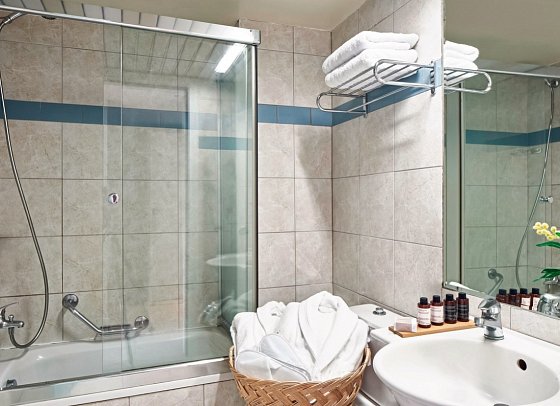 Aquamare City Beach - Badbeispiel Suite (Zimmercodierung WB1)