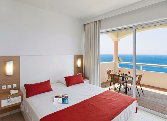 Rodos Princess Beach Resort & Spa - Wohnbeispiel Familienzimmer Meerblick (Zimmercodierung F1M)