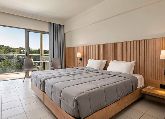 Kresten Palace Hotel - Wohnbeispiel Doppelzimmer Gartenblick (Zimmercodierung DBG)