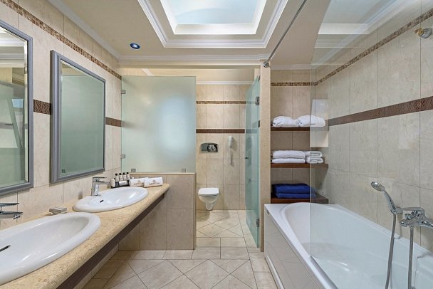 Atrium Palace Thalasso Spa Resort & Villas - Badbeispiel Villa Deluxe Privatpool (Zimmercodierung VDR)