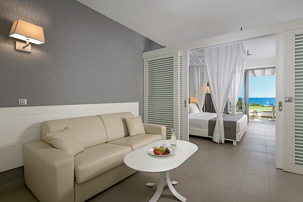 Princess Andriana Resort & Spa - Wohnbeispiel Juniorsuite Meerblick (Zimmercodierung J1M)