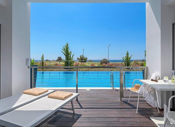 Princess Andriana Resort & Spa - Wohnbeispiel Juniorsuite Meerblick Gemeinschaftspool (Zimmercodierung J2M)