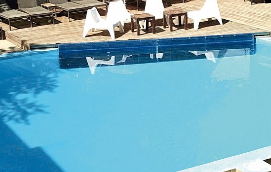 Amphitryon City Hotel