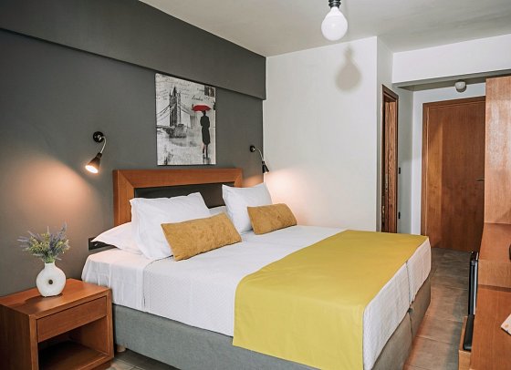 Amphitryon City Hotel - Wohnbeispiel Doppelzimmer Landblick (Zimmercodierung DBL)
