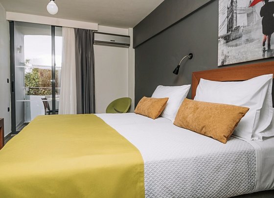 Amphitryon City Hotel - Wohnbeispiel Doppelzimmer Landblick (Zimmercodierung DBL)
