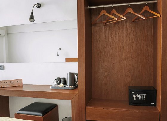Amphitryon City Hotel - Wohnbeispiel Doppelzimmer Landblick (Zimmercodierungen DBL, TBL & FBL)
