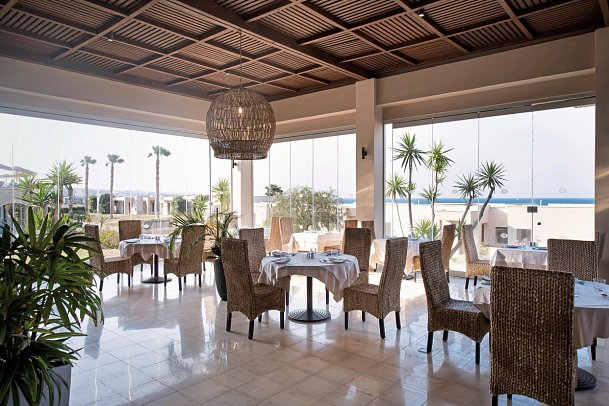 Kresten Royal Euphoria Resort