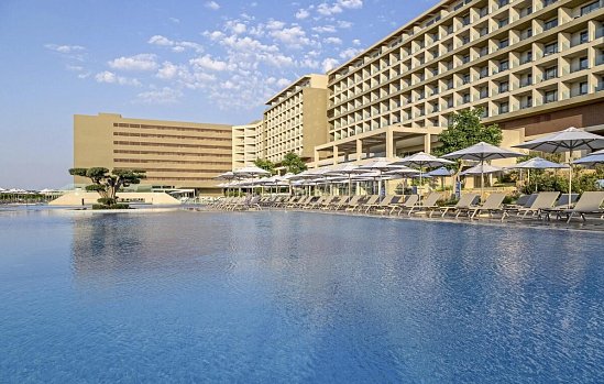 Amada Colossos Resort